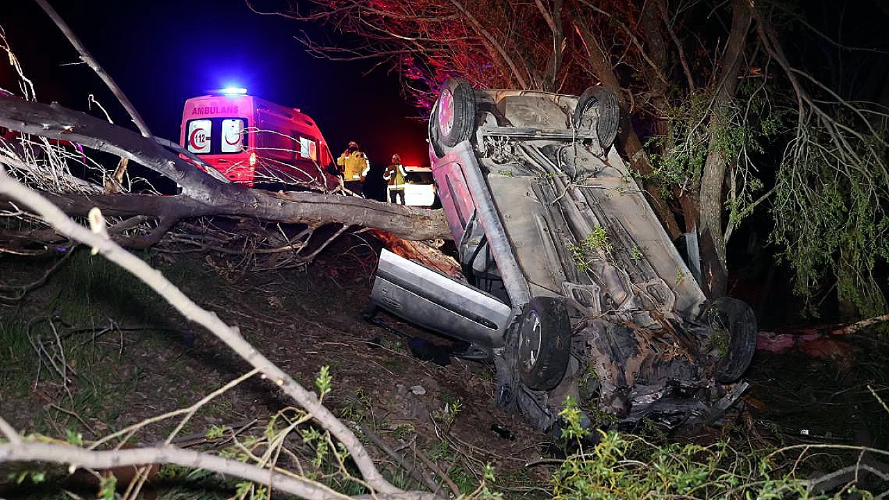 Sivas'ta Trafik Kazası: 1 Ölü, 4 Yaralı