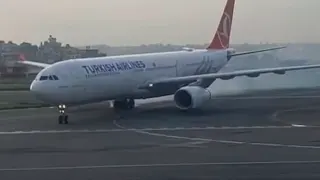 THY uçağında iniş takımlarında duman paniği: Yolcular tahliye edildi