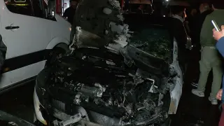 Üsküdar'da Park Halindeki Araçlarda Yangın Çıktı