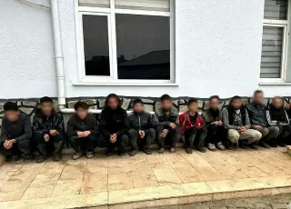 Yayladağı'nda Dron Destekli Operasyonda 11 Düzensiz Göçmen ve 1 Organizatör Yakalandı