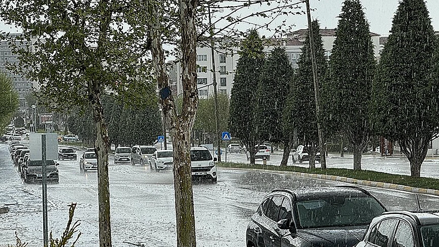 Yozgat ve Sivas Çevreleri İçin Kuvvetli Yağış Uyarısı Yapıldı